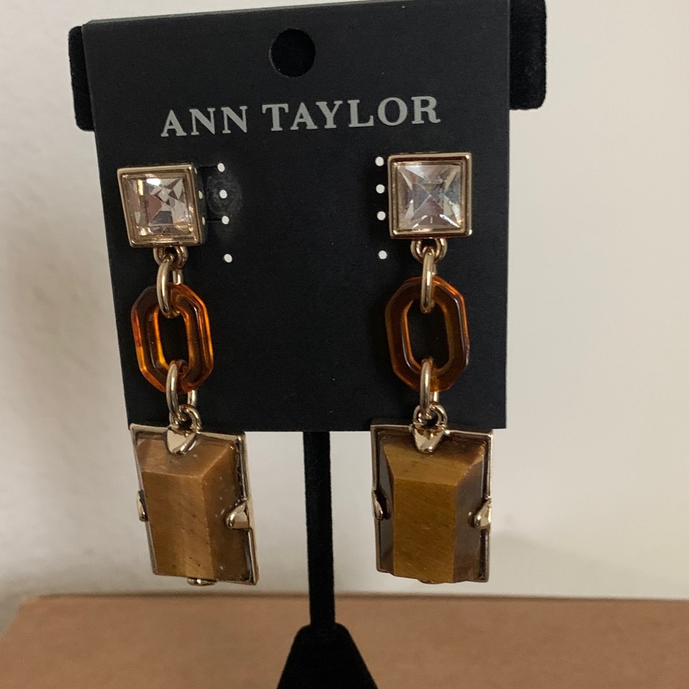 NWT VINTAGE Ann Taylor Gold and Amber Geometric Earrings.